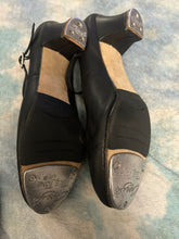 Load image into Gallery viewer, Capezio tap shoes