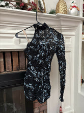 Load image into Gallery viewer, Sequined jazz style off the shoulder
