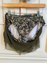 Load image into Gallery viewer, Army Camouflage two piece Jazz costume
