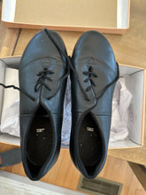 Load image into Gallery viewer, Bloch Black Tap Shoes 7M
