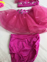 Load image into Gallery viewer, Kelle LC three Piece Costume with Gloves
