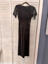Load image into Gallery viewer, Dusty Green PUMPERS One-Piece Velvet Dress
