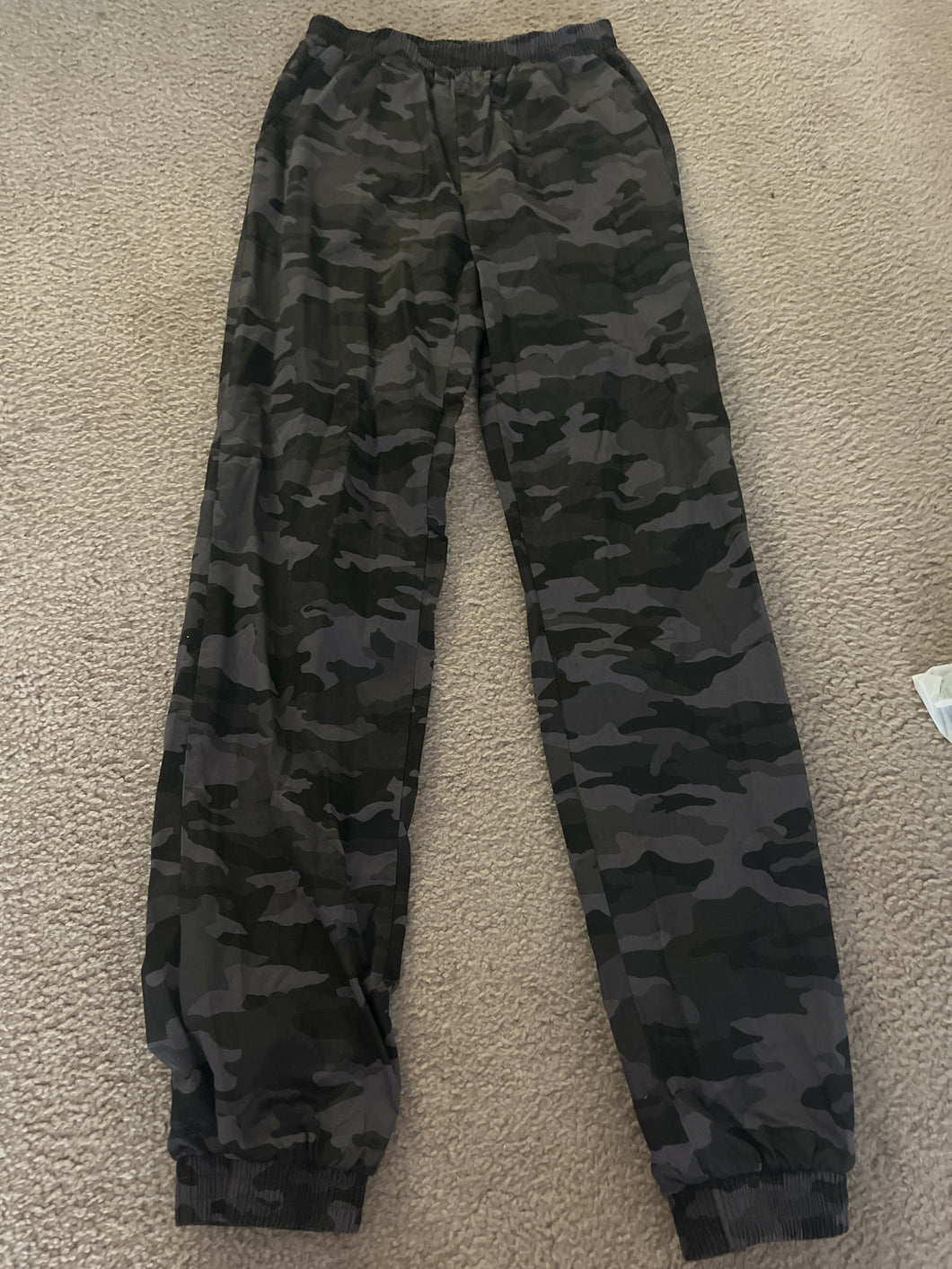 Black camo jogger