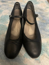 Load image into Gallery viewer, Capezio tap shoes
