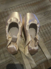 Load image into Gallery viewer, Bloch Balance Lisse Pointe shoe 5xxx
