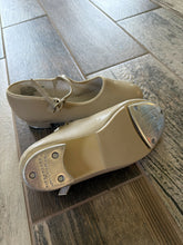 Load image into Gallery viewer, REVOLUTION DANCEWEAR TAP SHOES
